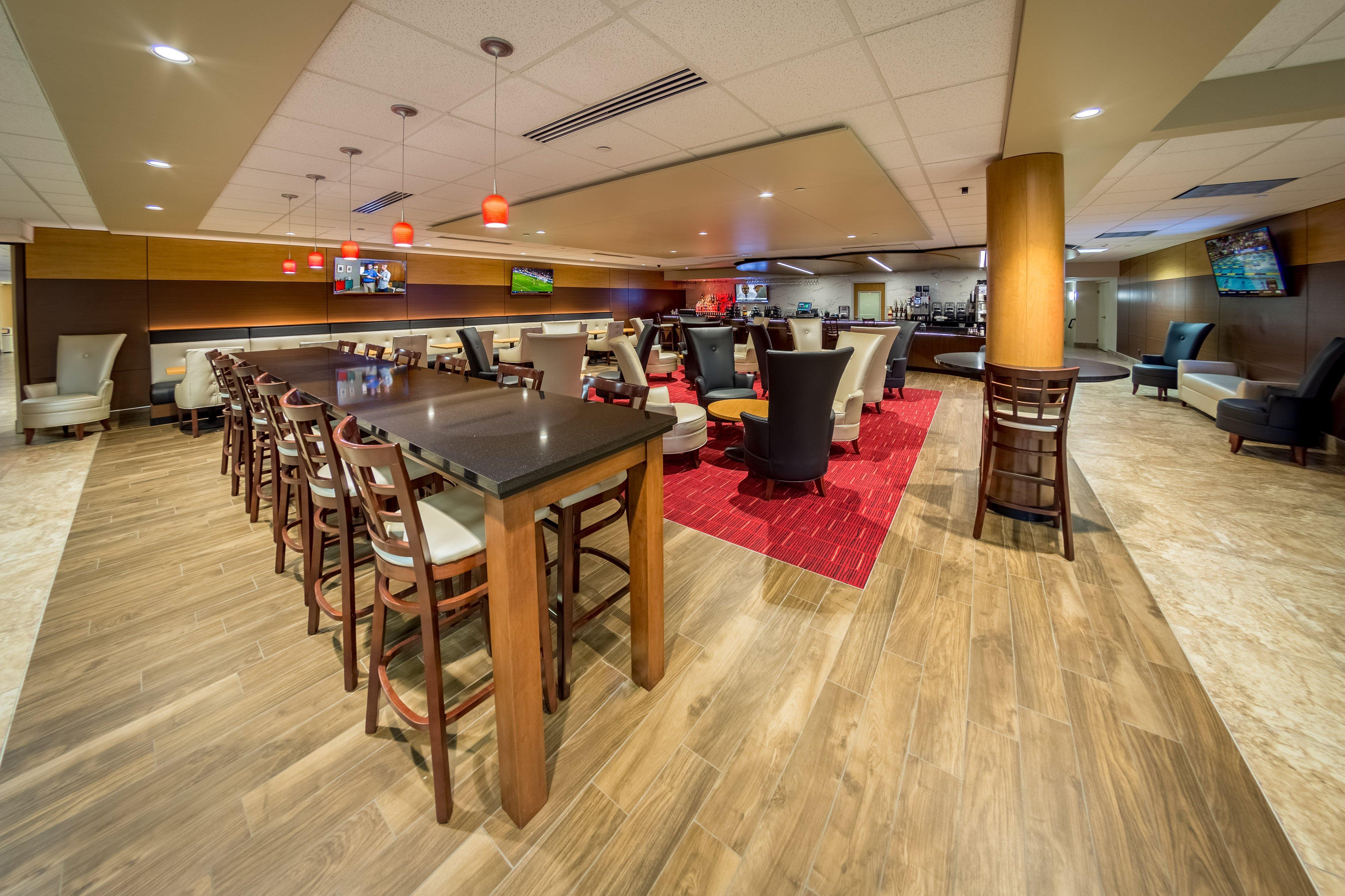 Holiday Inn Des Moines-Airport Conf Center By Ihg Exterior foto