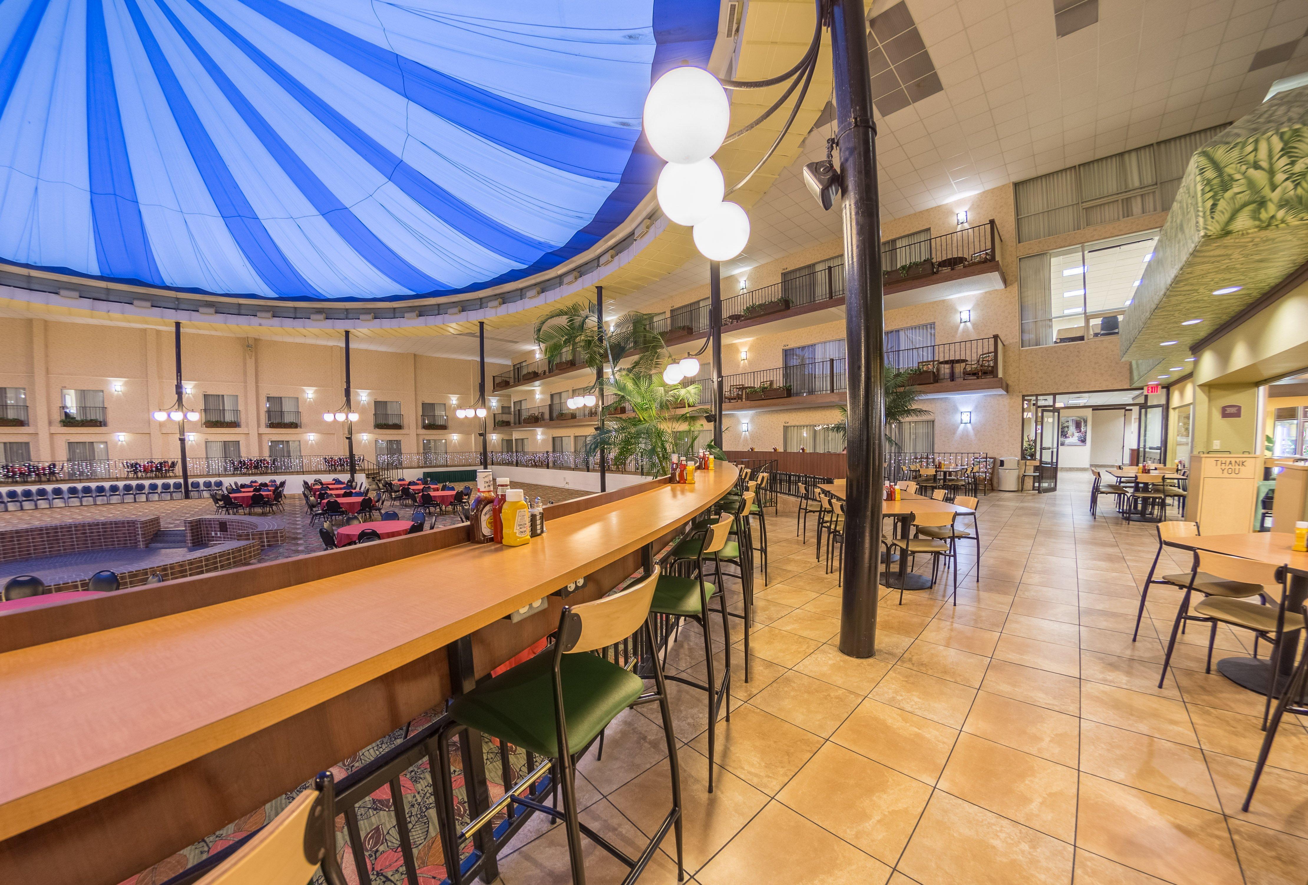 Holiday Inn Des Moines-Airport Conf Center By Ihg Exterior foto